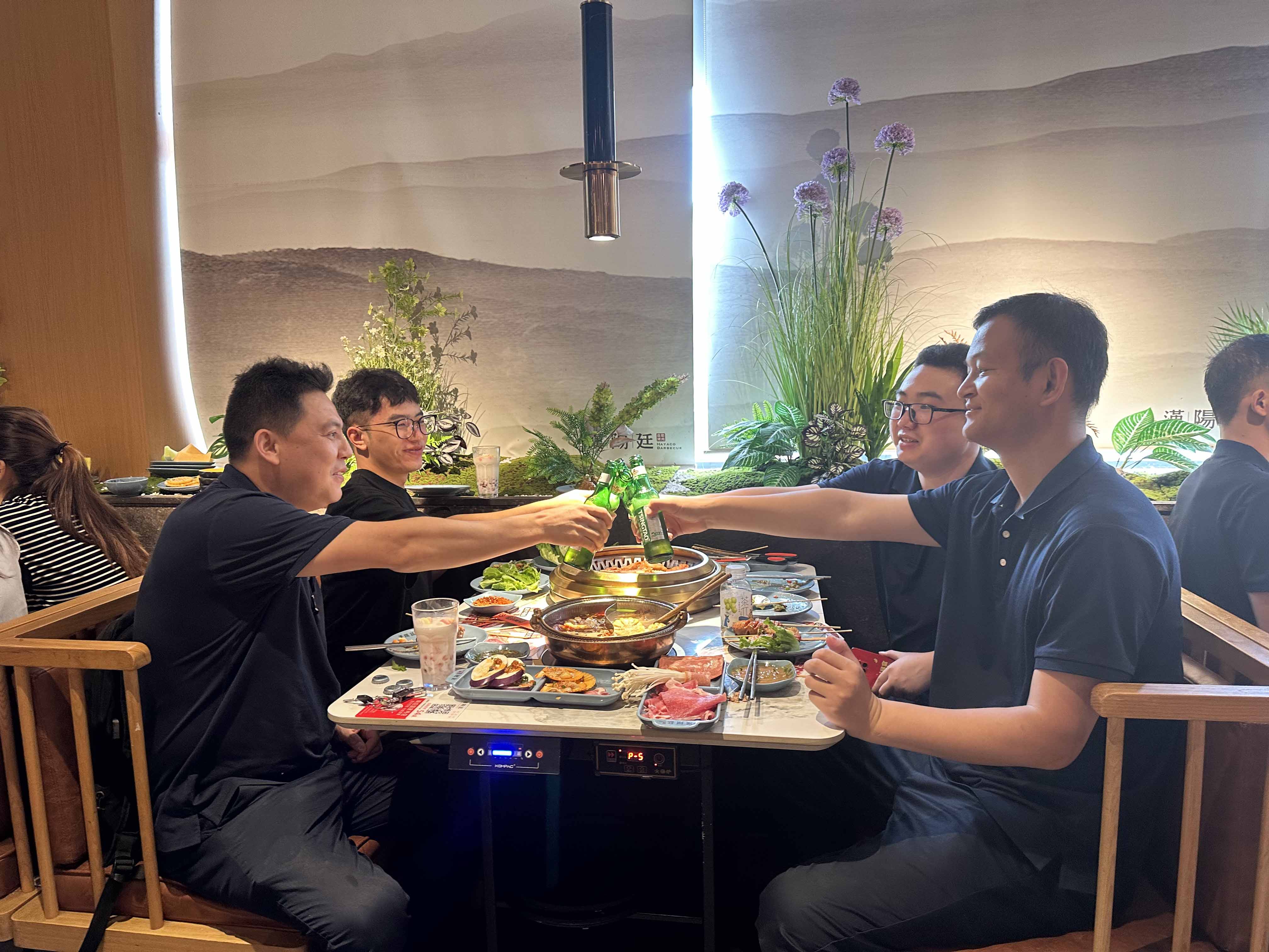 久信達科技公司員工齊聚光明區(qū)蠄蜍石，開啟活力爬山之旅暨團建活動(圖5)